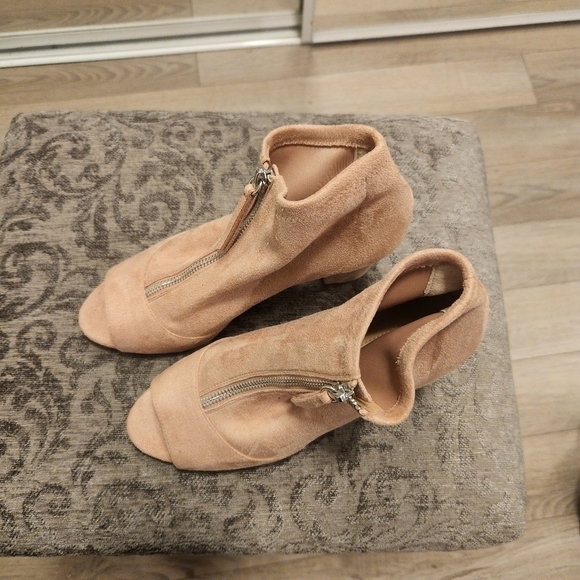 NWOB INC Open Toe Booties - Picture 4 of 4